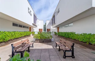 Casa em condomínio fechado com 4 quartos à venda na Rua Professor Henrique Neves Lefevre, 372, Jardim Petrópolis, São Paulo