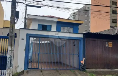 Casa com 3 quartos para alugar na Rua Salto Grande, 278, Sumaré, São Paulo