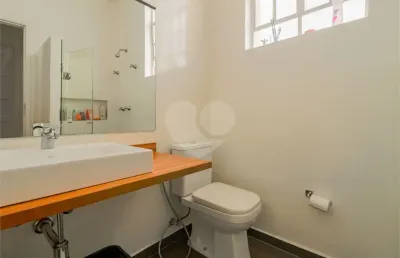 Casa em condomínio fechado com 3 quartos à venda na Rua Dona Germaine Burchard, 585, Água Branca, São Paulo