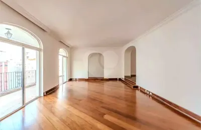 Clássico e sofisticado: 316m² na parte nobre do jardim américa