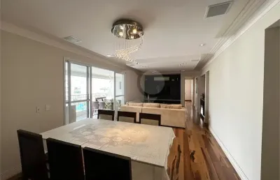 Apartamento 3 dormitorios,  sendo 1 suite e 2 vagas