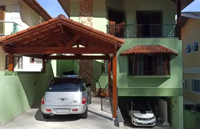 Sobrado em condominio fechado no horto florestal, 3 suites