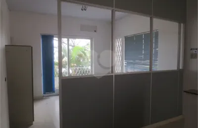 Casa comercial com 4 salas à venda na Rua Atibaia, Pacaembu, São Paulo