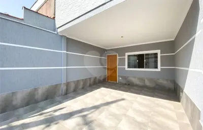 Lindo sobrado a venda na vila medeiros com 3 quartos