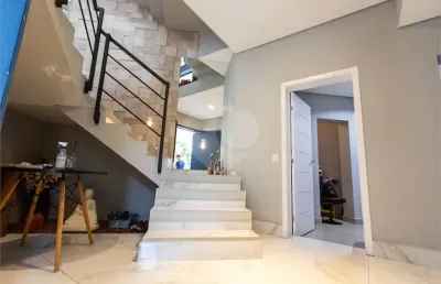 Casa em condomínio fechado com 4 quartos à venda na Rua Raul Vicente, Vila Albertina, São Paulo