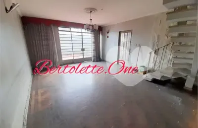 Casa com 3 quartos à venda na Rua Altinópolis, 686, Água Fria, São Paulo