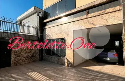 Sobrado para locação 210m2 com 5 quartos, (4 suítes), 3 salas, cozinha e 3 vagas de garagem - parque novo mundo/vila maria.