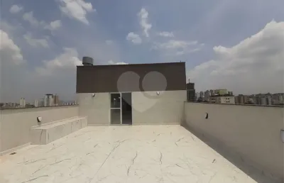 Apartamento com 2 quartos, sendo 1 suíte, sala, cozinha, banheiro, área de serviço e 1 vaga de garagem.