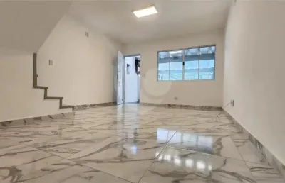 Sobrado a venda reformado com 4 quartos 2 suites e 1 vaga de garagem