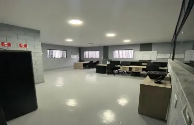 Barracão / Galpão / Depósito com 4 salas para alugar na Avenida Ede, 775, Vila Ede, São Paulo