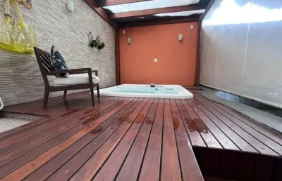 Casa isolada de alto padrão com acabamento fino e localização privilegiada!