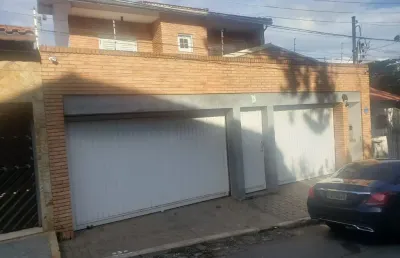 Sobrado com 4 quartos,2 suites,5banheros,2 salas,3 vagas no tremembe