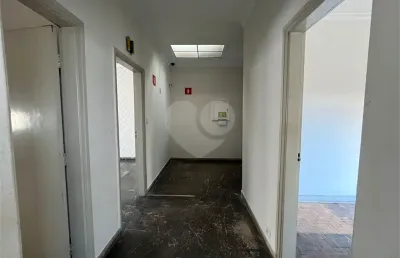 Barracão / Galpão / Depósito com 6 salas para alugar na Rua Albuquerque Maranhão, 102, Cambuci, São Paulo