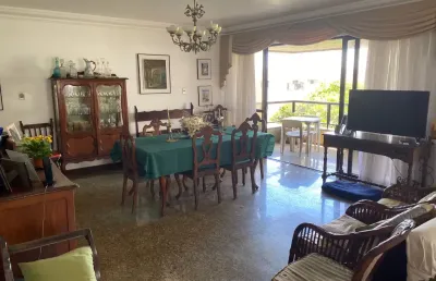Apartamento de 182m2, com 4/4, suíte, varanda, dependência completa, pituba