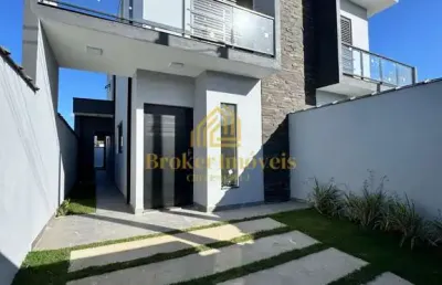 Sobrado com piscina 2 suítes bairro golfinhos caraguatatuba