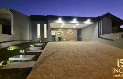 Linda casa no condomínio euroville ll em bragança paulista-sp