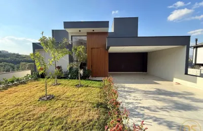 Belíssima residência á venda no condomínio villa real bragança paulista-sp.