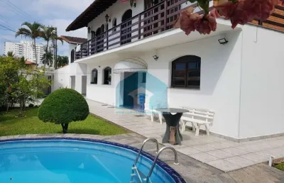 Sobrado de alto padrão no balneario flórida praia grande sp com 3 suítes