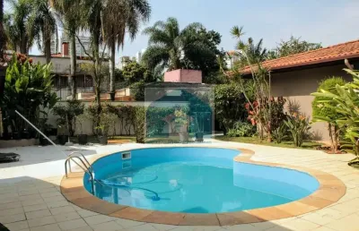 Casa térrea  campo belo oportunidade ,  7 dormitórios, 6 suites 5 vagas com piscina .