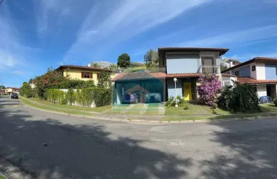 Casa de condomínio 4 suítes 4 vagas com piscina 301m² área útil