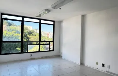 Sala comercial com 1 sala à venda na Rua Visconde de Sepetiba, 935, Centro, Niterói
