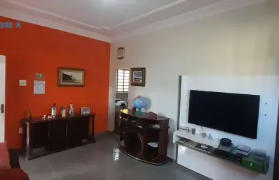 Classe a imóveis apresenta: casa espetacular no padre eustaquio