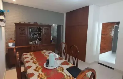 Classe a imóveis apresenta: casa ampla e aconchegante a um quarteirão da pedro ii