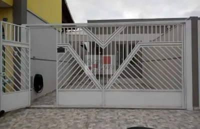Casa com 2 quartos à venda na Rua Altamiro Mathias Goes, 112, Jardim Santa Paula, Guarulhos