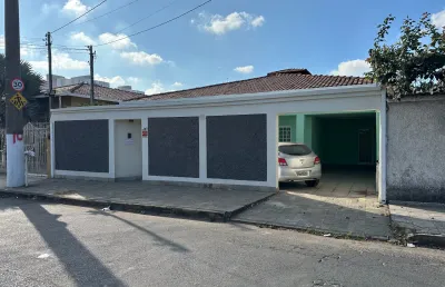 Casa térrea em excelente estado e excelente localização. muito segura