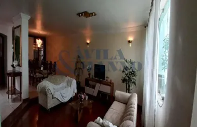 Casa com 4 quartos para alugar na Mooca, São Paulo 