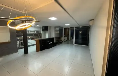Lindo sobrado a venda no bella citta fazenda rodeio em mogi das cruzes.