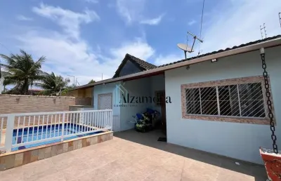 Oportunidade! 3 dormitórios, piscina e próximo a praia!