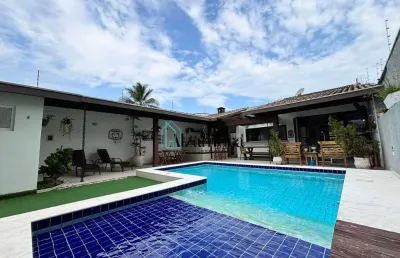 Cabana da praia, sobrado com 5 dormitórios e piscina.