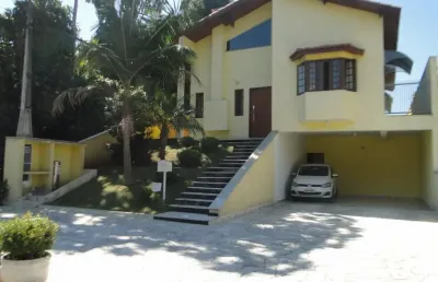 Casa a venda no condomínio aruã com 3 dormitórios/ 01 suíte/ 6 vagas lagos ll- mogi da cruzes