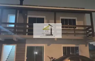 Apartamento semi-mobiliado com 2 quartos e garagem nos ingleses do rio vermelho