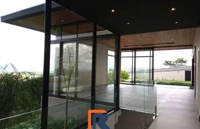 Linda casa 4 suítes em condomínio fechado no urbanova