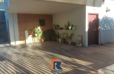 Casa 3 quartos + casa de hóspedes em condomínio no urbanova