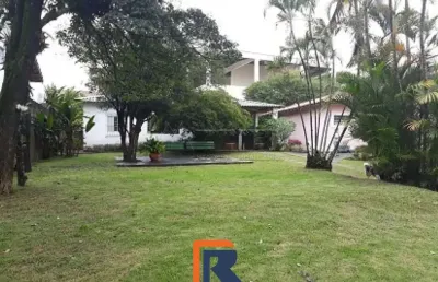 Casa térrea com 900m de terreno no jardim esplanada