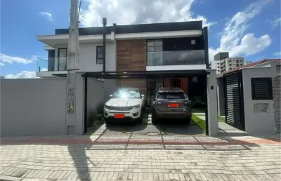 Sobrado à venda no bairro bom retiro - joinville/sc