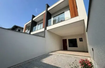 Casa com 3 quartos à venda na Rua Estrela, Saguaçu, Joinville
