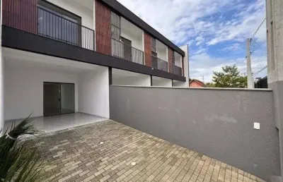 Casa com 3 quartos à venda na Rua Arco-Íris, Iririú, Joinville