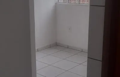 Kitnet / Stúdio para alugar na Rua Emílio Ribas, 88, Vila Apiaí, Santo André