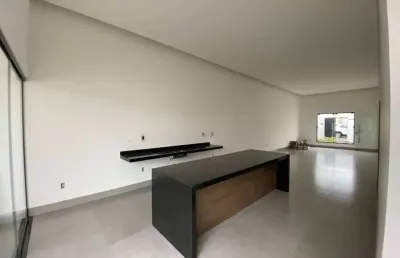 Casa com 3 quartos à venda na cidade jardim, uberlândia  por r$ 750.000