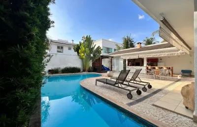 Casa em condomínio fechado com 4 quartos à venda no gávea hill, uberlândia  por r$ 3.200.000
