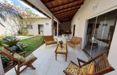 Casa com 4 quartos à venda no jardim karaíba, uberlândia  por r$ 1.350.000