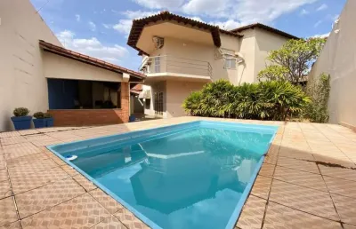 Casa com 4 quartos à venda no jardim patrícia, uberlândia  por r$ 980.000
