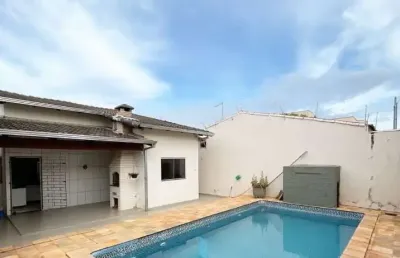 Casa com 3 quartos à venda no santa mônica, uberlândia  por r$ 660.000
