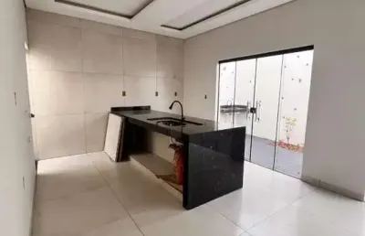 Casa com 3 quartos à venda no grand ville, uberlândia  por r$ 550.000