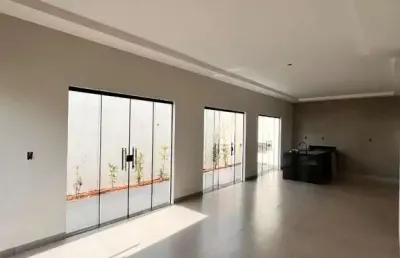 Casa com 3 quartos à venda no grand ville, uberlândia  por r$ 550.000