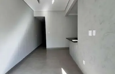 Casa com 2 quartos à venda no novo mundo, uberlândia  por r$ 370.000